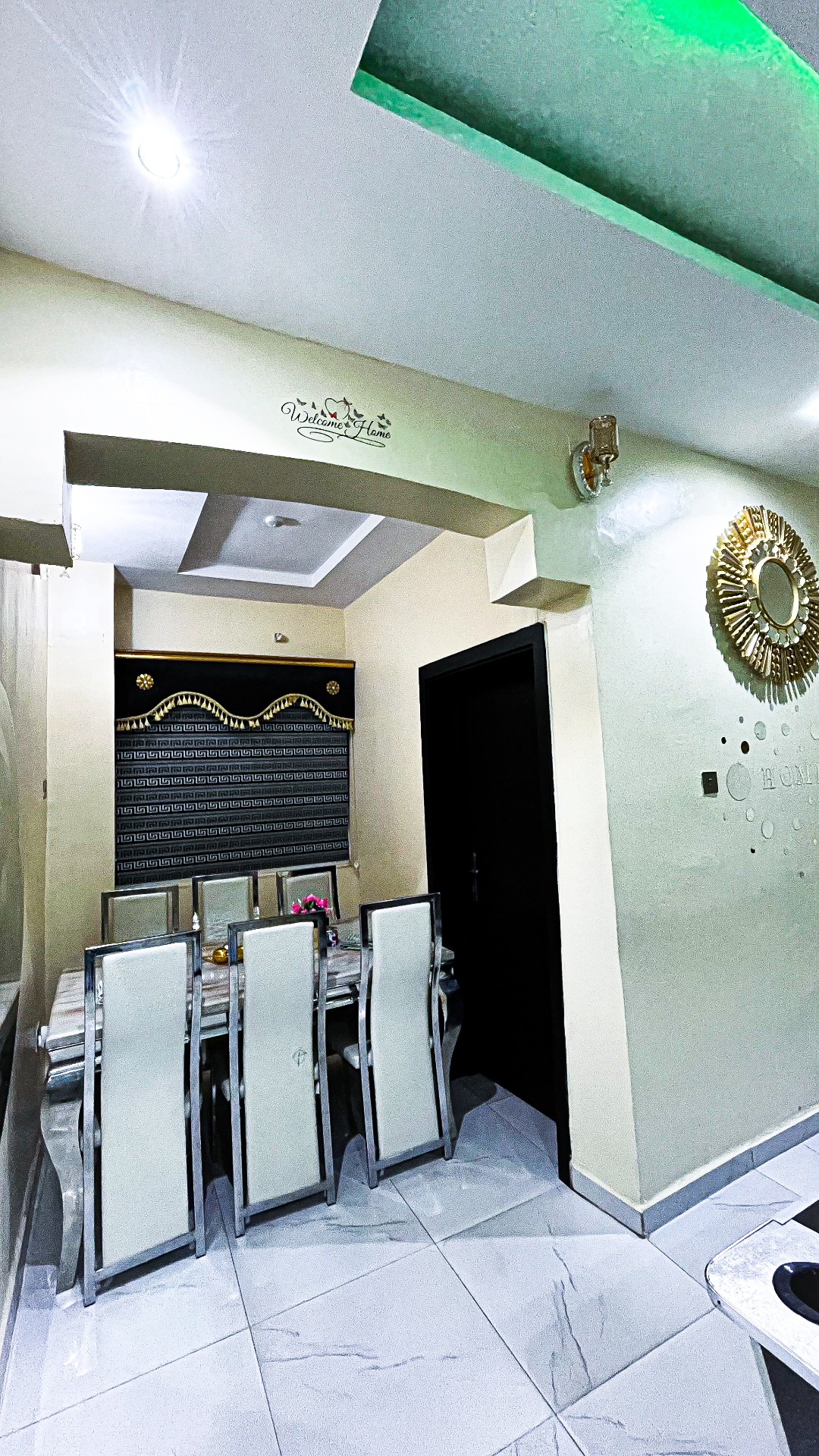 Dining Area at DDD Global Apartments